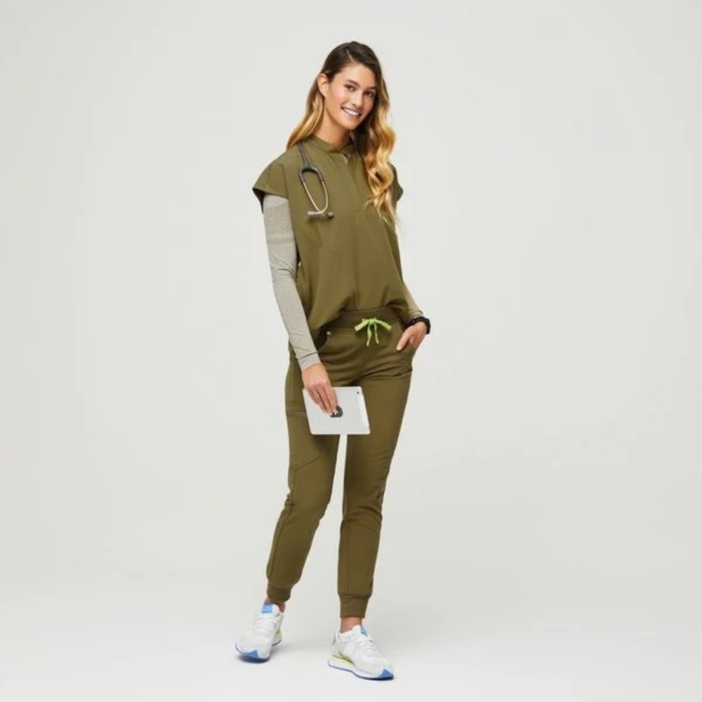 Figs Rafaela- Oversized Scrub Top - XL / Zamora Jogger 2XL Martini Olive Set